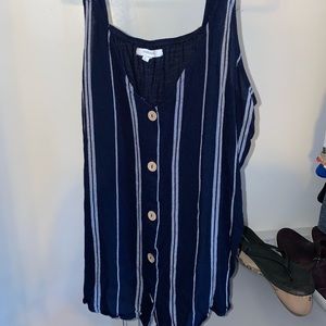 Maurices Button Tank